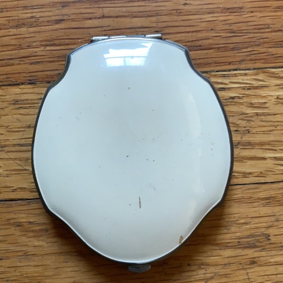 Vintage compact - Picture 2 of 6